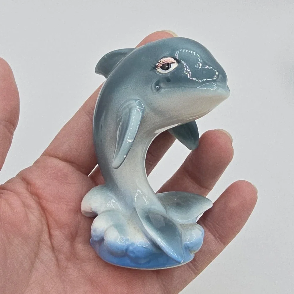 Vintage Whale Salt and Pepper Shakers 1950s/1960s Japan Kitschy Anthropomorphic